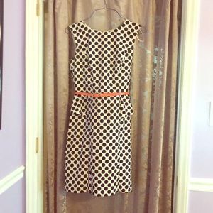 Sleeveless, white w navy polka dotted dress  sz 8
